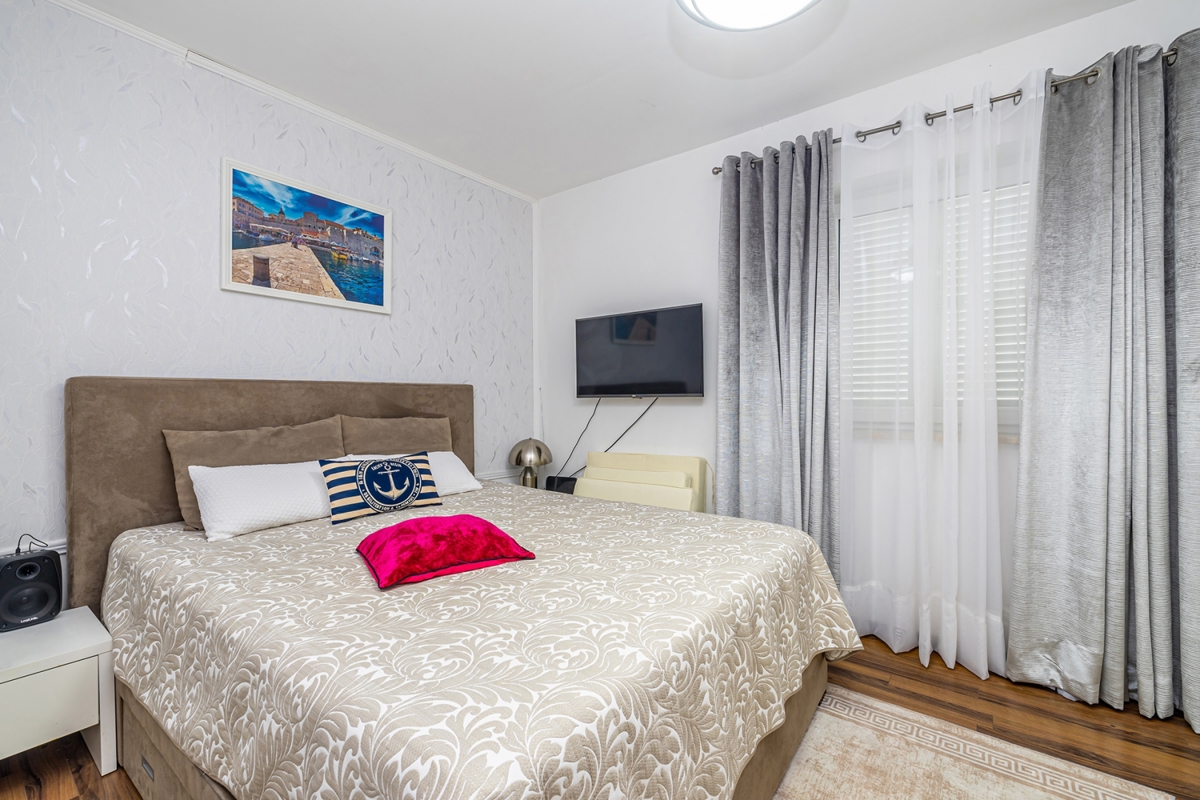 OTOK KRK, ŠILO - Apartma s skupnim bazenom