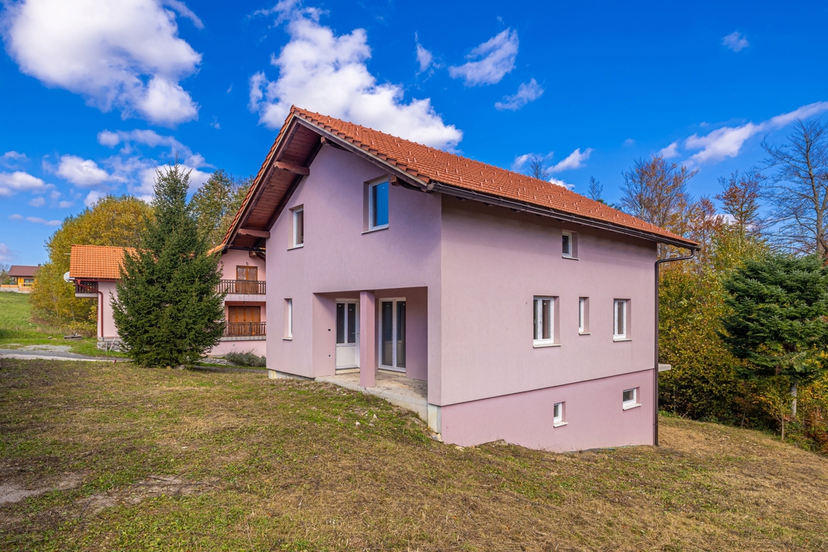 GORSKI KOTAR - Rohbau hiša pri Fužinah 