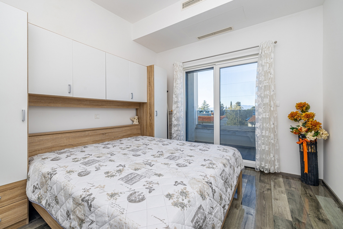 OTOK KRK, MALINSKA - Luksuzni penthouse s panoramskim pogledom na morje