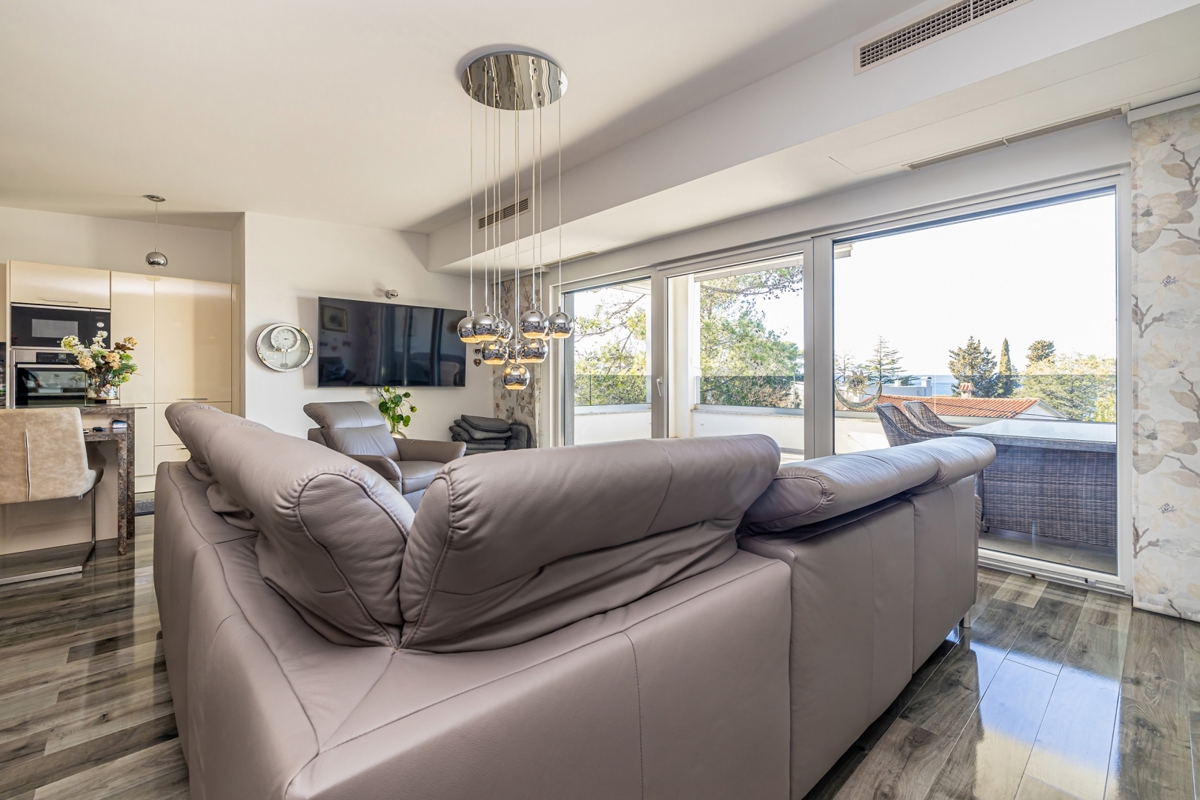OTOK KRK, MALINSKA - Luksuzni penthouse s panoramskim pogledom na morje