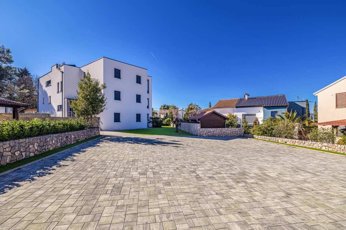 OTOK KRK, MALINSKA - Luksuzni penthouse s panoramskim pogledom na morje