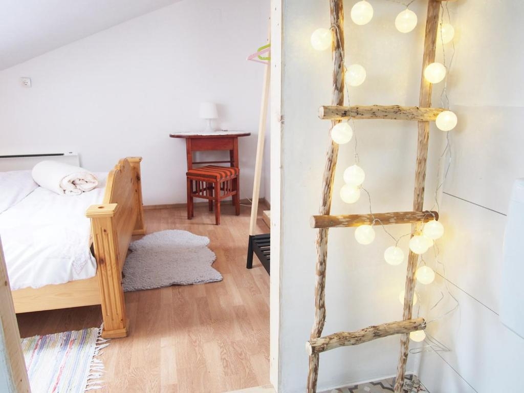 GORSKI KOTAR, LOKVE - Hiša s tremi apartmaji