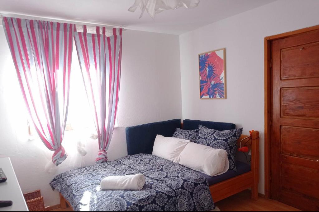 GORSKI KOTAR, LOKVE - Hiša s tremi apartmaji