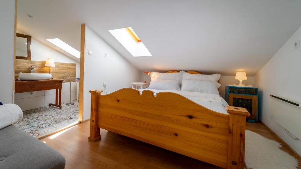 GORSKI KOTAR, LOKVE - Hiša s tremi apartmaji