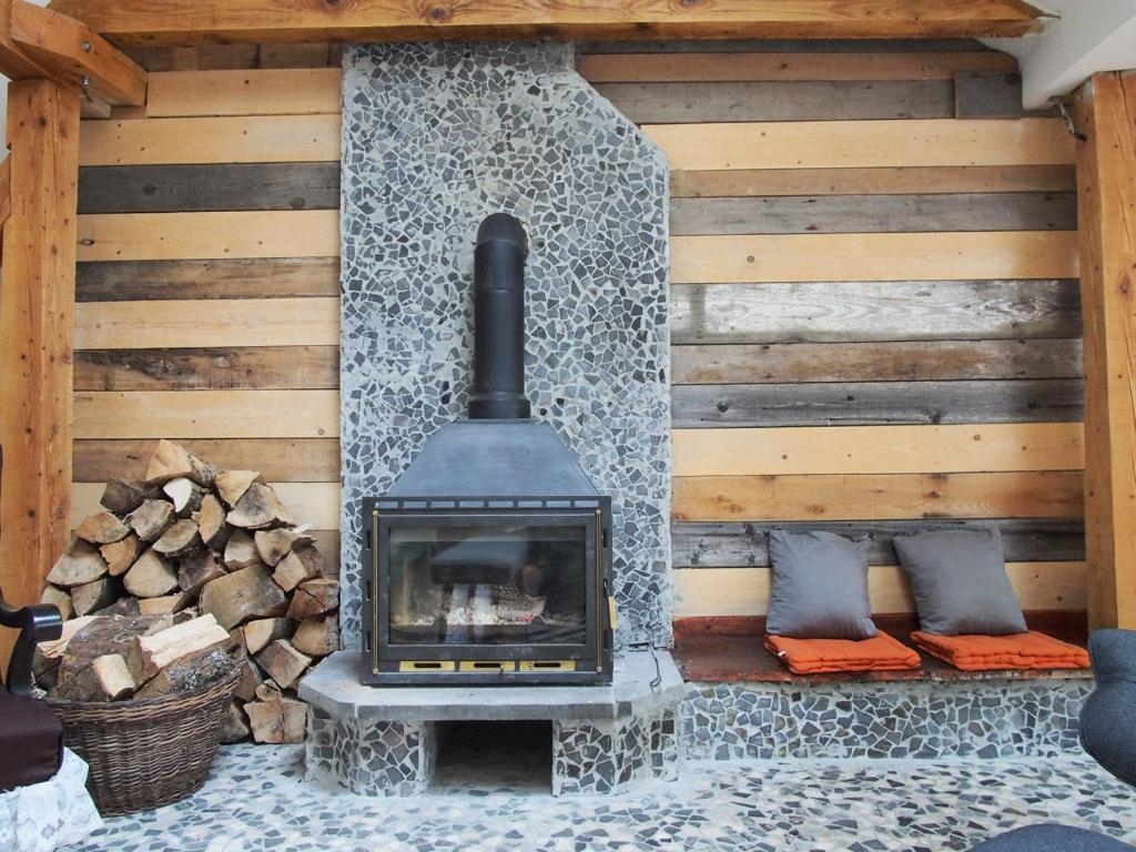GORSKI KOTAR, LOKVE - Hiša s tremi apartmaji