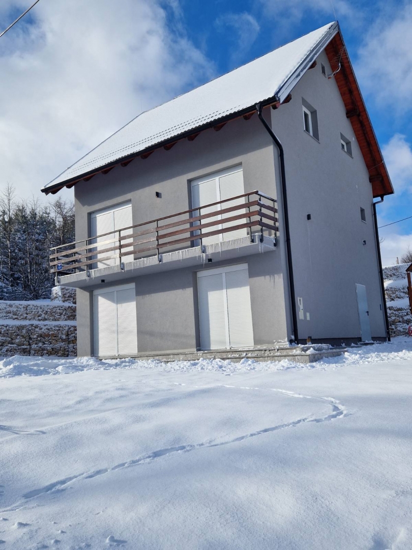 RAVNA GORA - Hiša s savno in jacuzzijem