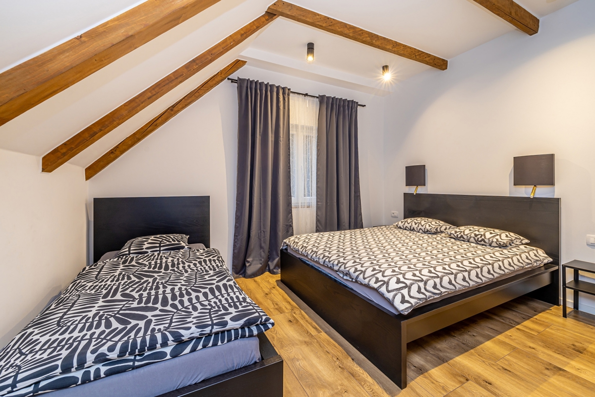 RAVNA GORA - Hiša s savno in jacuzzijem