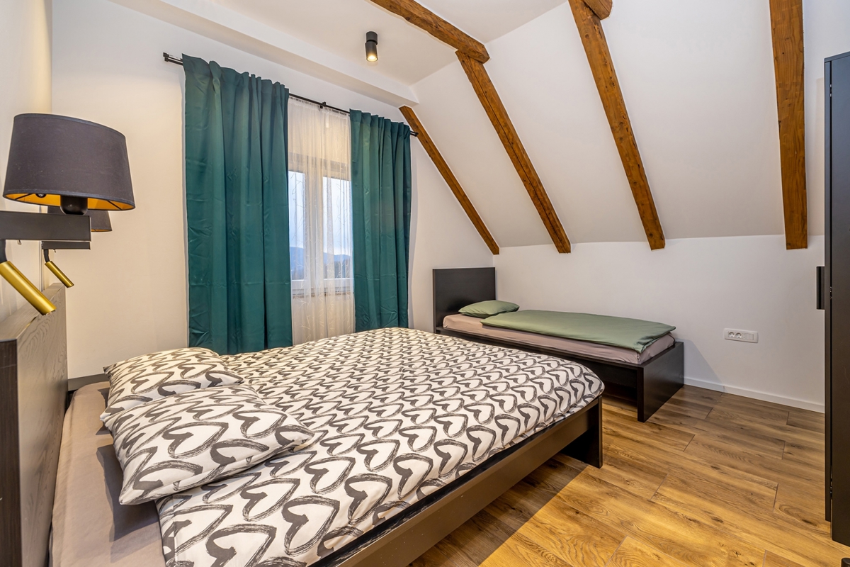 RAVNA GORA - Hiša s savno in jacuzzijem