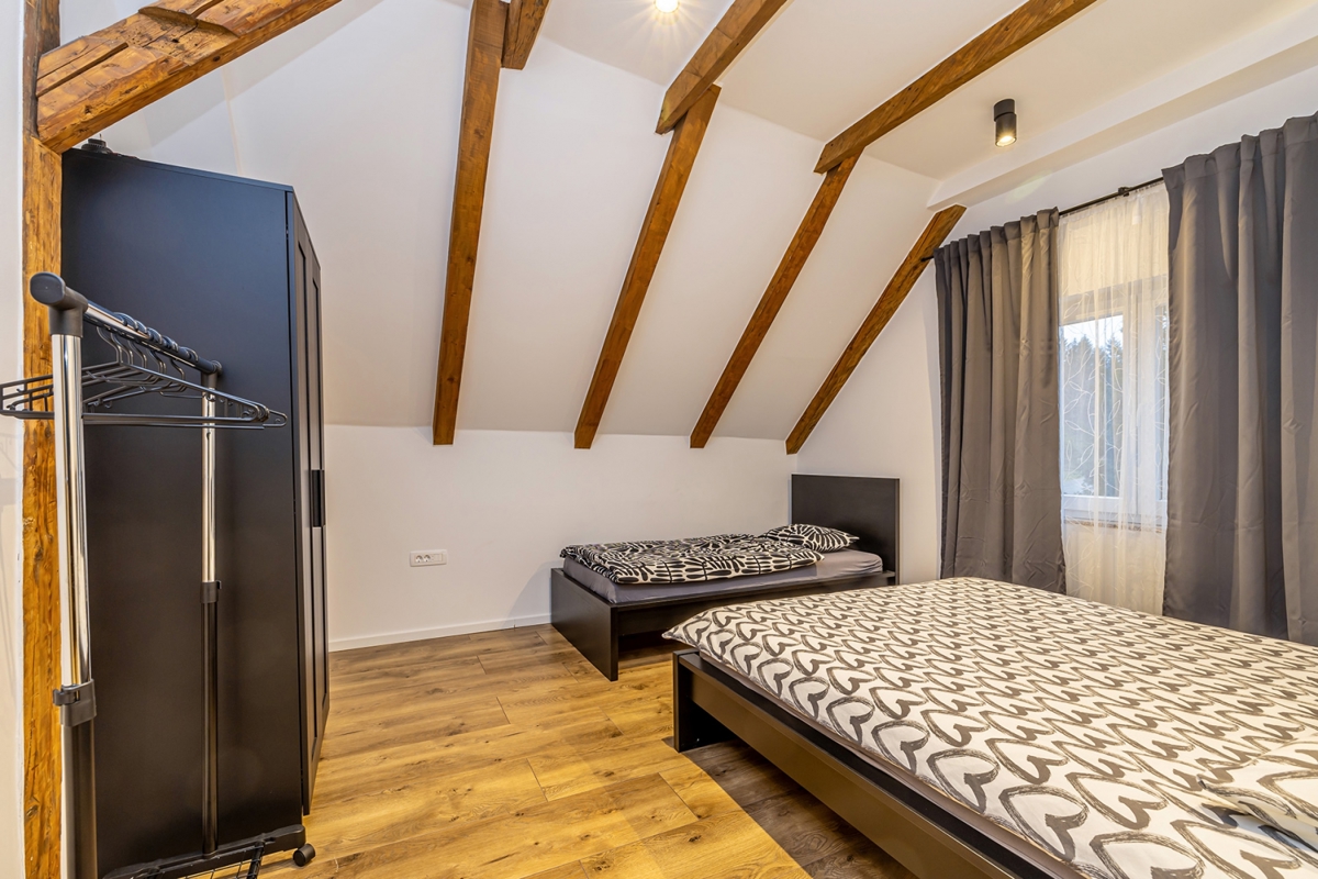 RAVNA GORA - Hiša s savno in jacuzzijem