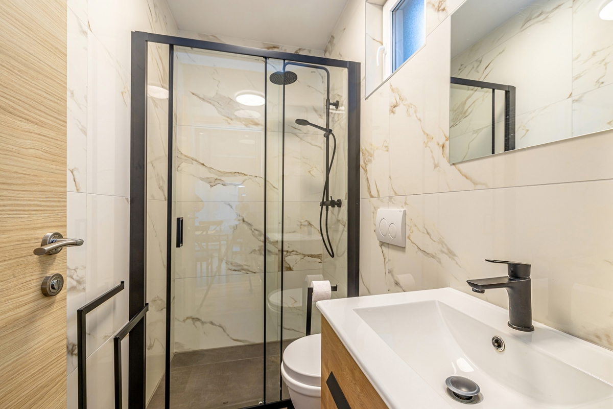 RAVNA GORA - Hiša s savno in jacuzzijem