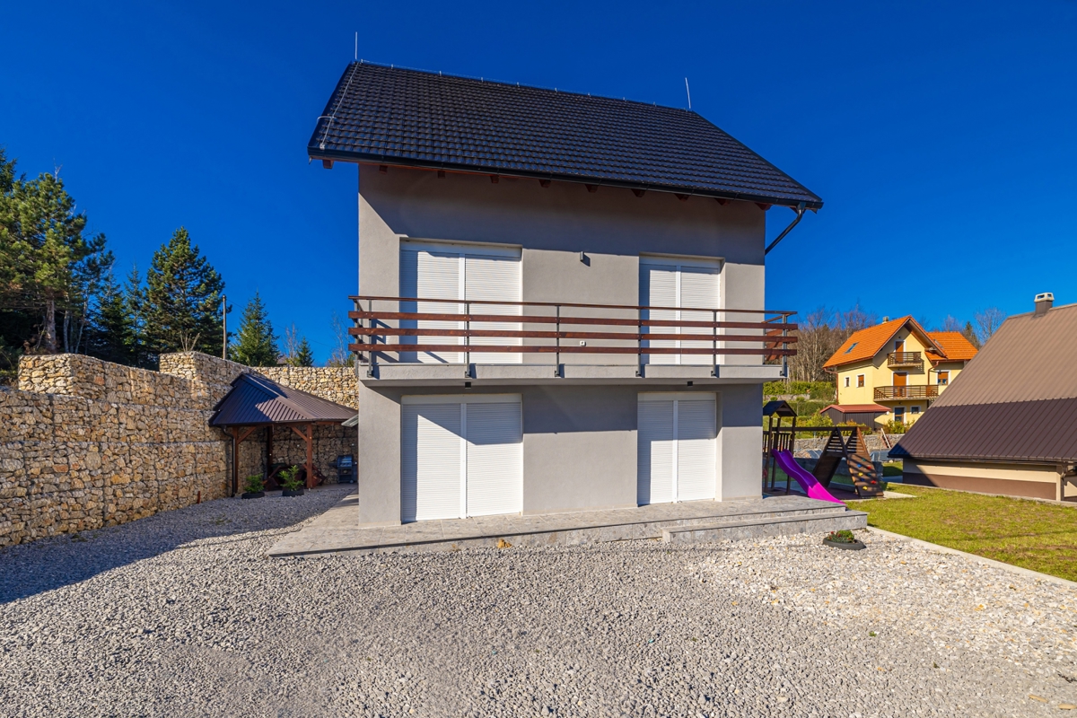 RAVNA GORA - Hiša s savno in jacuzzijem