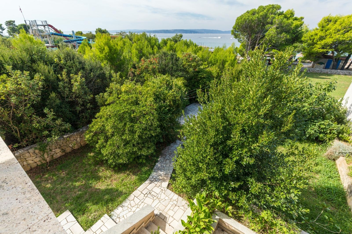 OTOK KRK, PUNAT - Hiša prva vrsta ob morju