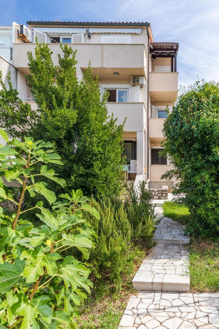 OTOK KRK, PUNAT - Hiša prva vrsta ob morju