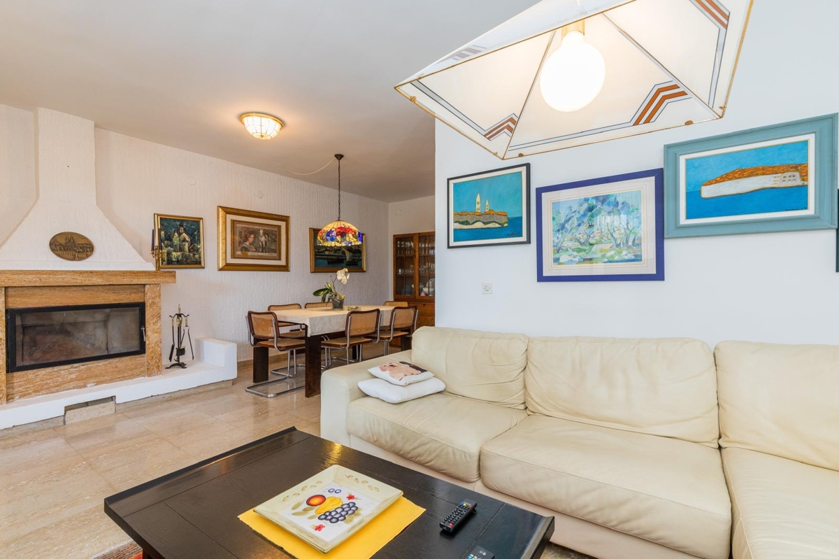 OTOK KRK, PUNAT - Hiša prva vrsta ob morju