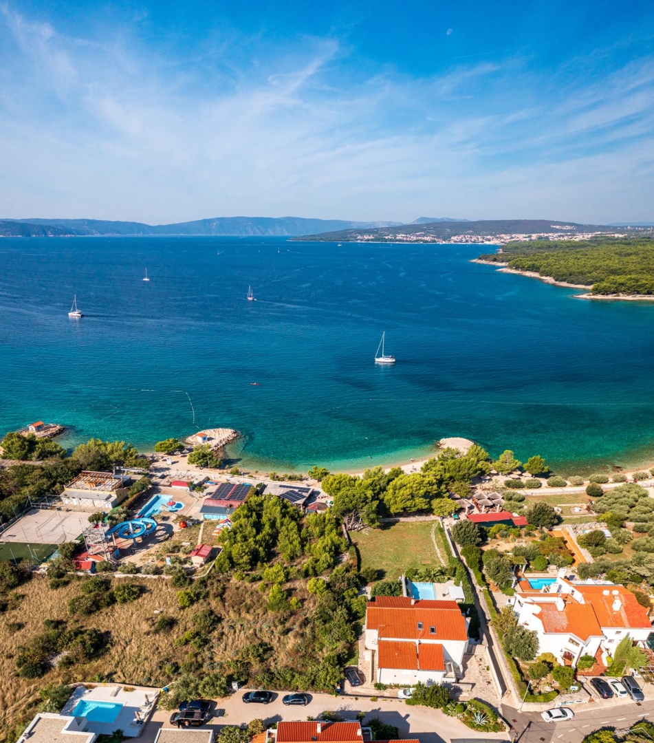 OTOK KRK, PUNAT - Hiša prva vrsta ob morju