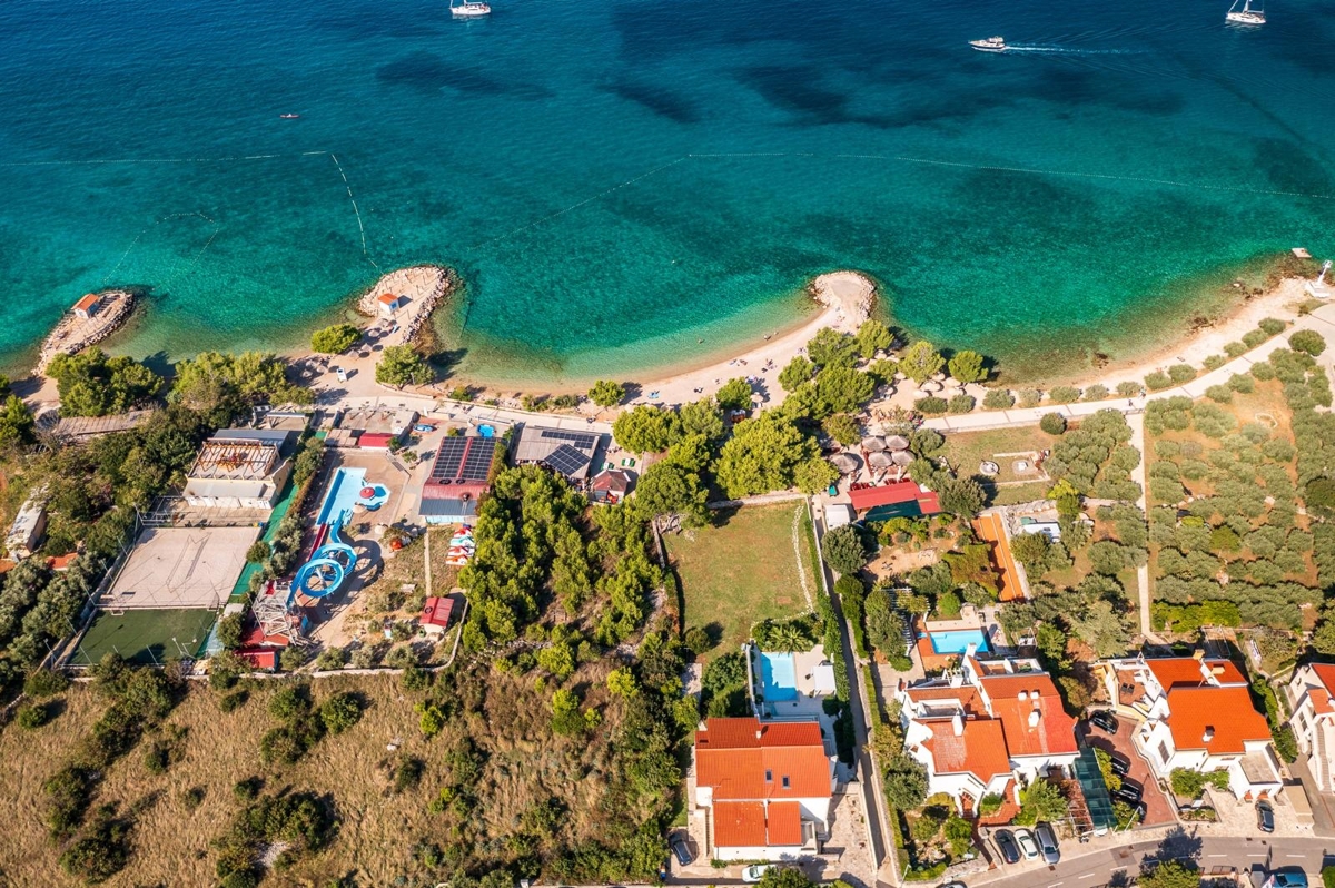 OTOK KRK, PUNAT - Hiša prva vrsta ob morju