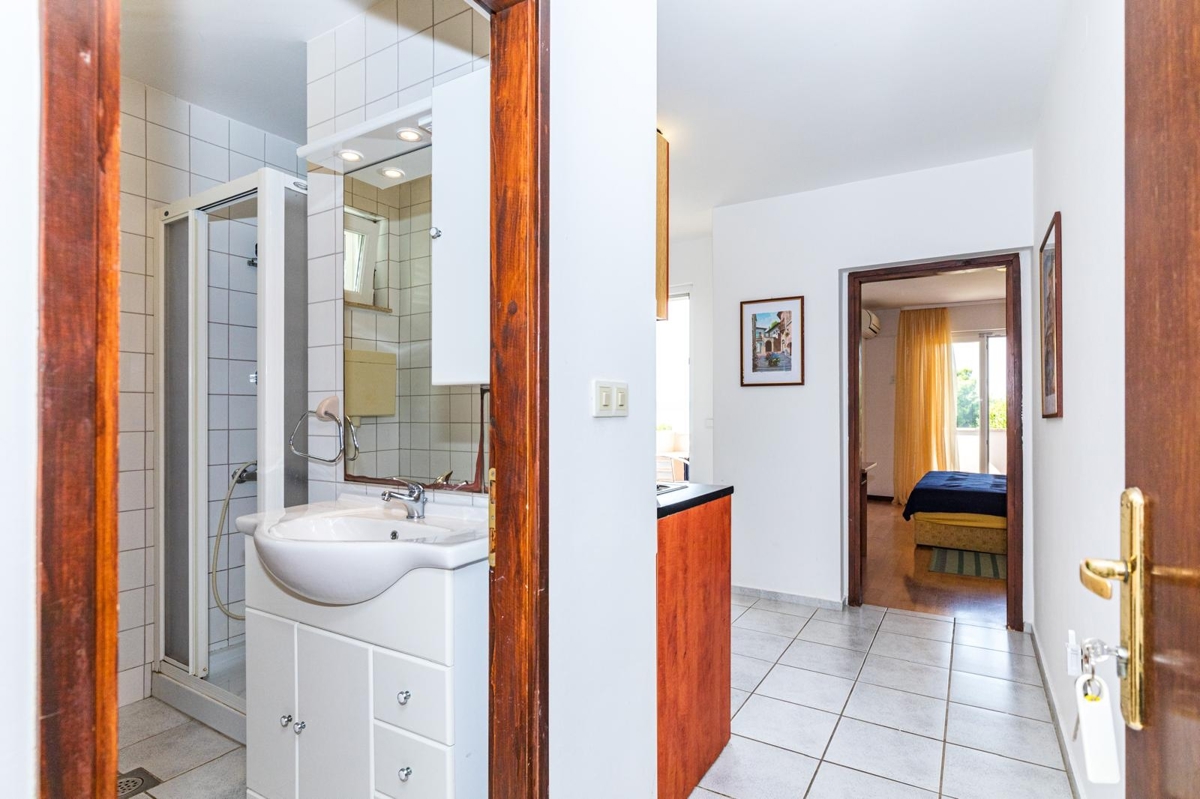 OTOK KRK, PUNAT - Hiša prva vrsta ob morju