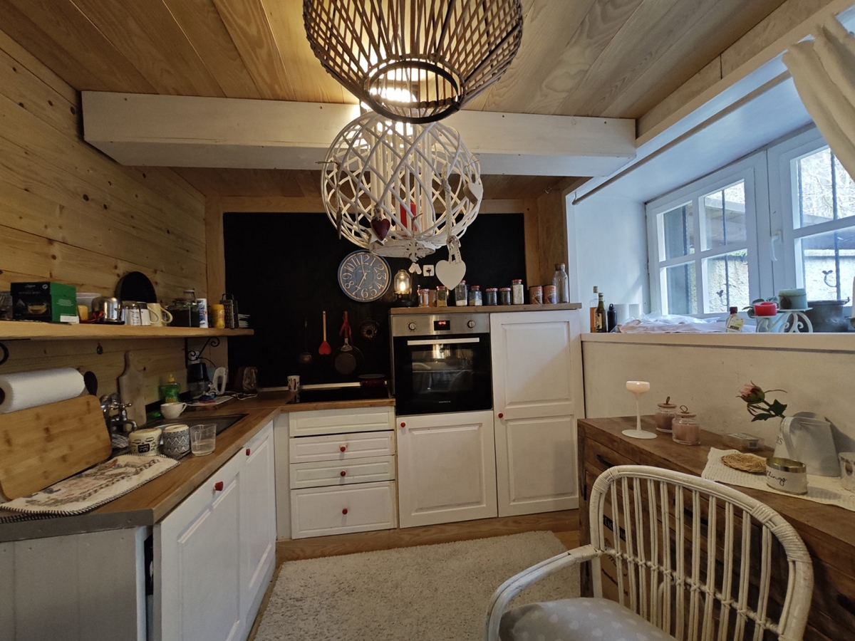 GORSKI KOTAR, FUŽINE - Hiša dvojček, popolnoma adaptirana