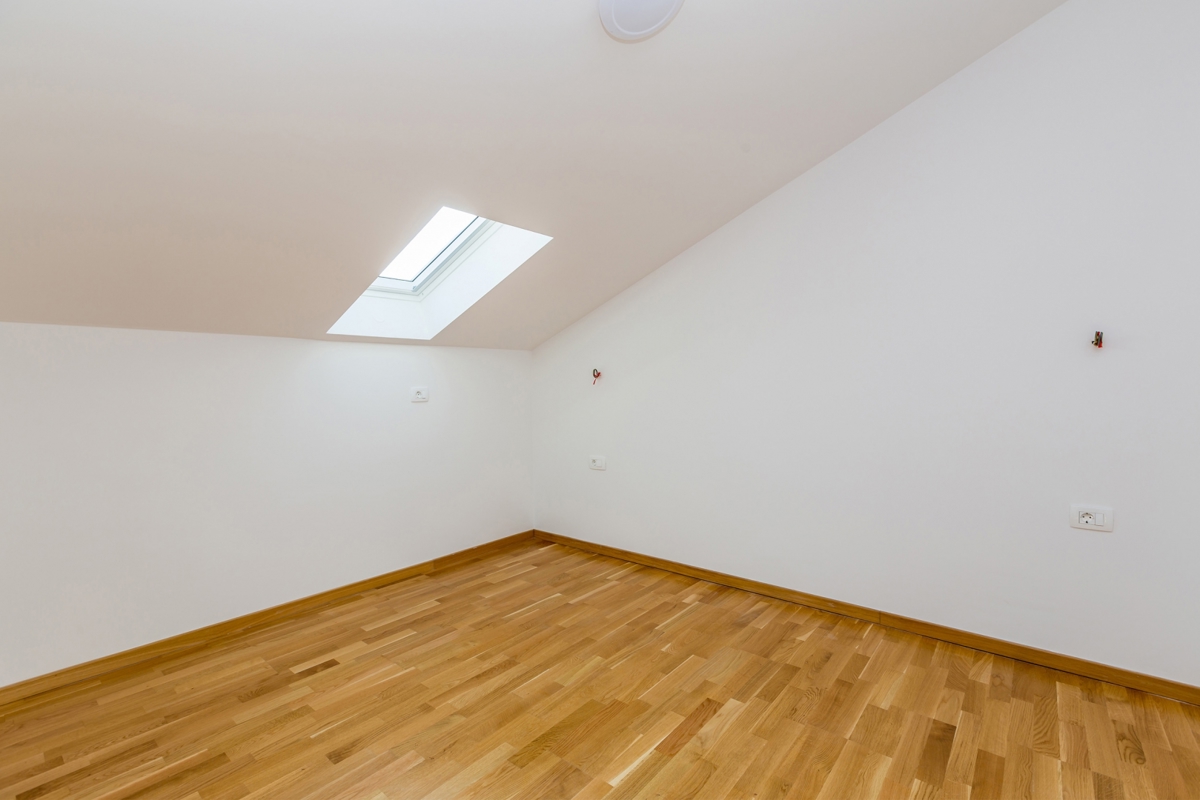 OTOK KRK, NJIVICE - Apartma v drugem nadstropju s panoramskim pogledom na morje