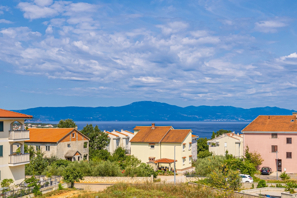 MALINSKA - Dva apartmaja z bazenom v novogradnji