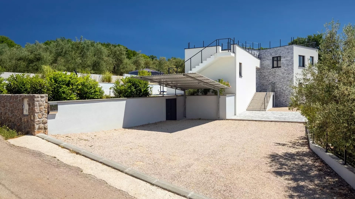 OTOK KRK - Luksuzna vila modernega dizajna 