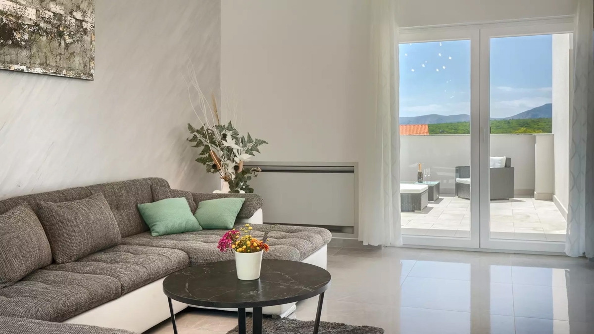 OTOK KRK - Luksuzna vila modernega dizajna 