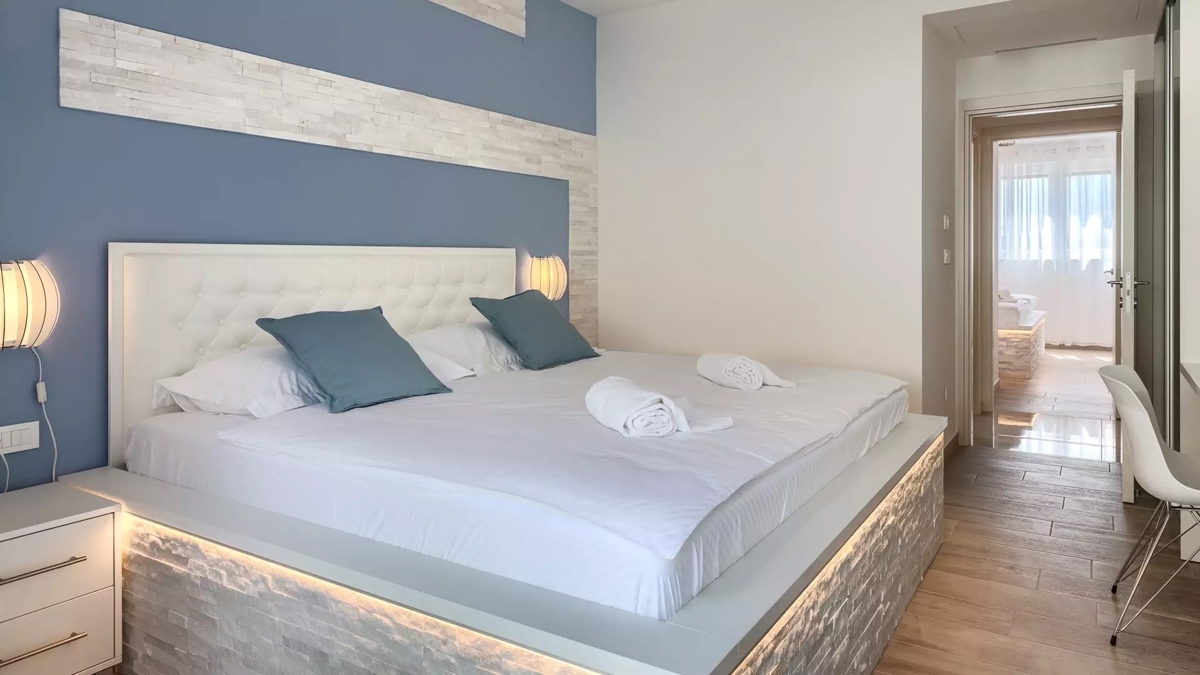 OTOK KRK - Luksuzna vila modernega dizajna 