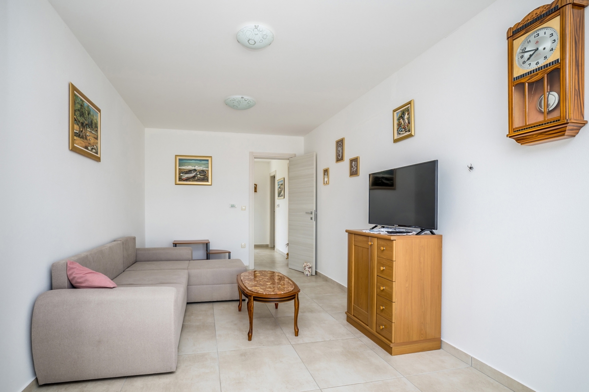ČIŽIĆI – Luksuzna apartmajska vila z wellnessom in bazenom ob morju
