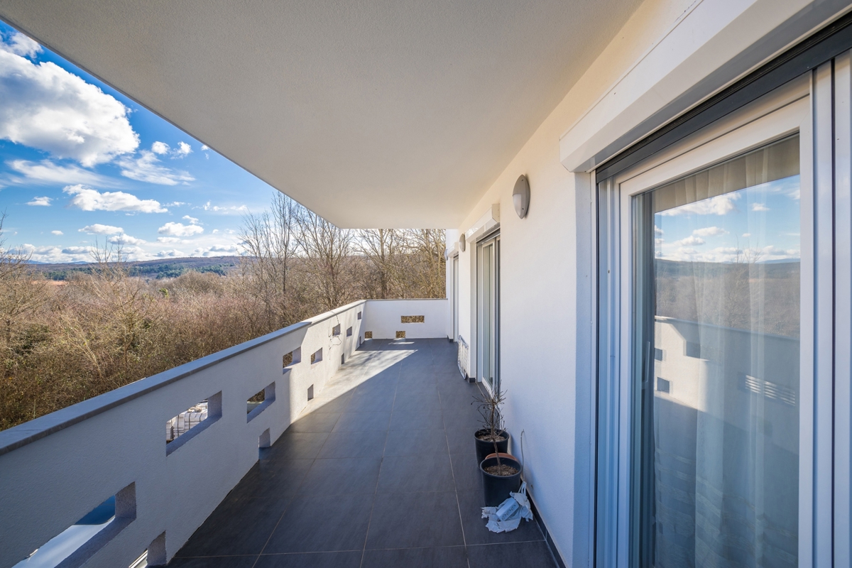 ČIŽIĆI – Luksuzna apartmajska vila z wellnessom in bazenom ob morju