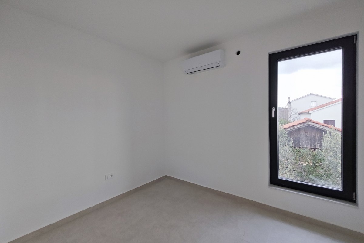 OTOK KRK, OMIŠALJ - Dvosobni apartma s pogledom na morje