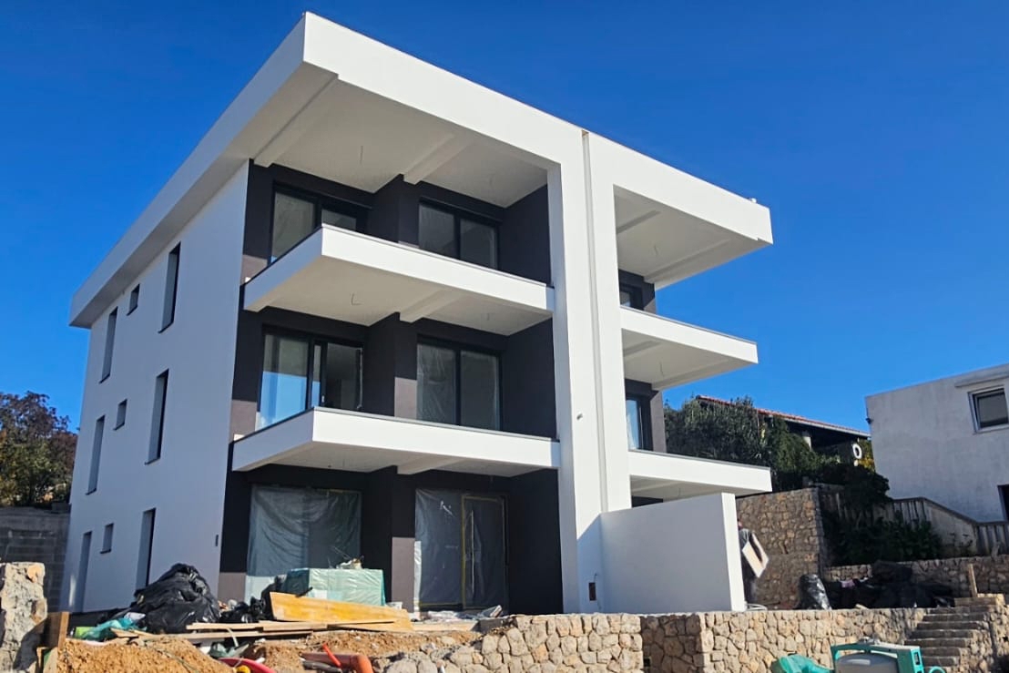 OTOK KRK, OMIŠALJ - Dvosobni apartma s pogledom na morje