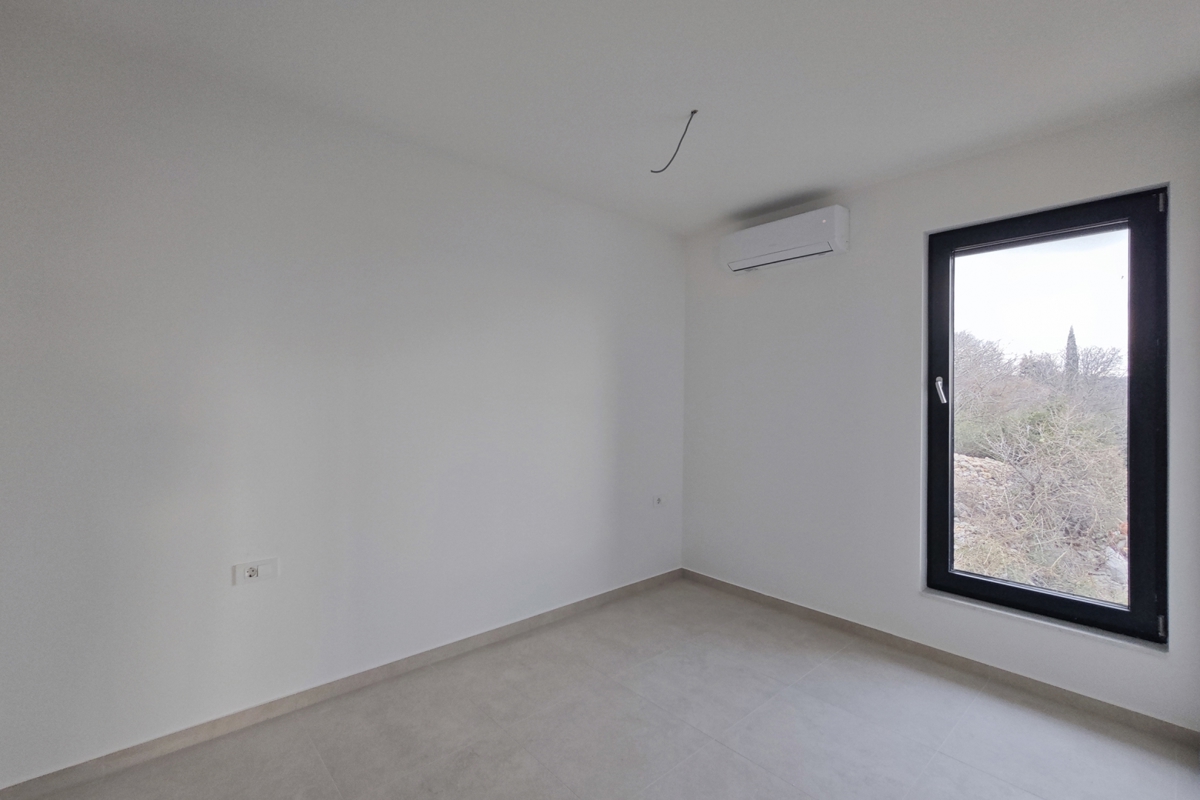 OTOK KRK, OMIŠALJ - Dvosobni apartma s pogledom na morje