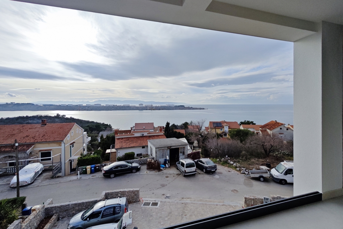 OTOK KRK, OMIŠALJ - Dvosobni apartma s pogledom na morje