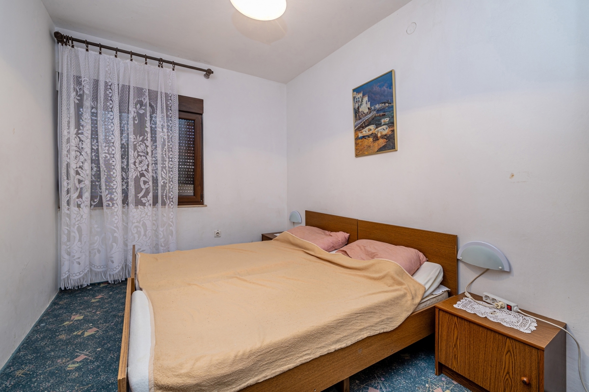 MESTO KRK - Hiša s tremi apartmaji