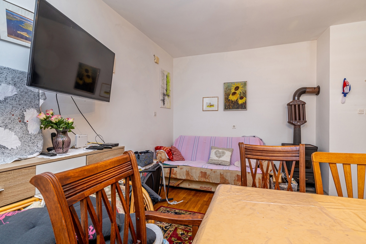 MESTO KRK - Hiša s tremi apartmaji