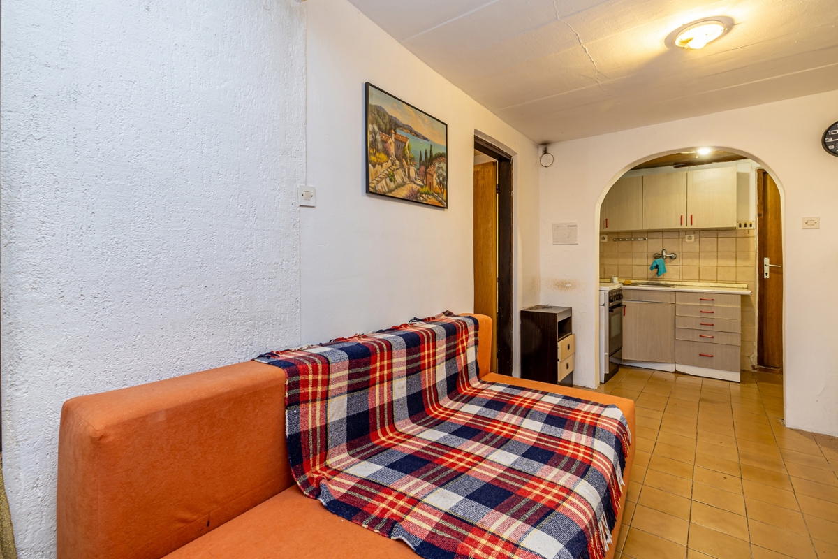 MESTO KRK - Hiša s tremi apartmaji