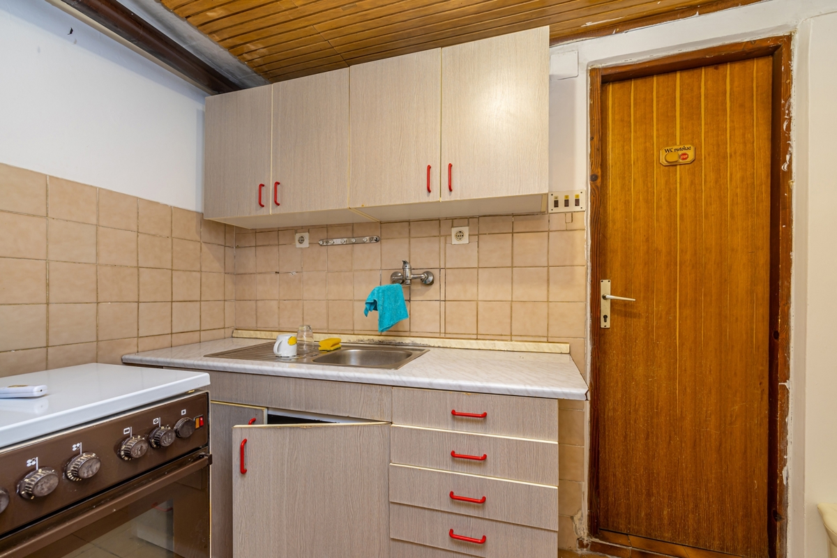 MESTO KRK - Hiša s tremi apartmaji