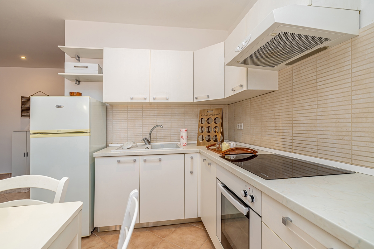 FUŽINE - Enosobno stanovanje v visoki mansardi