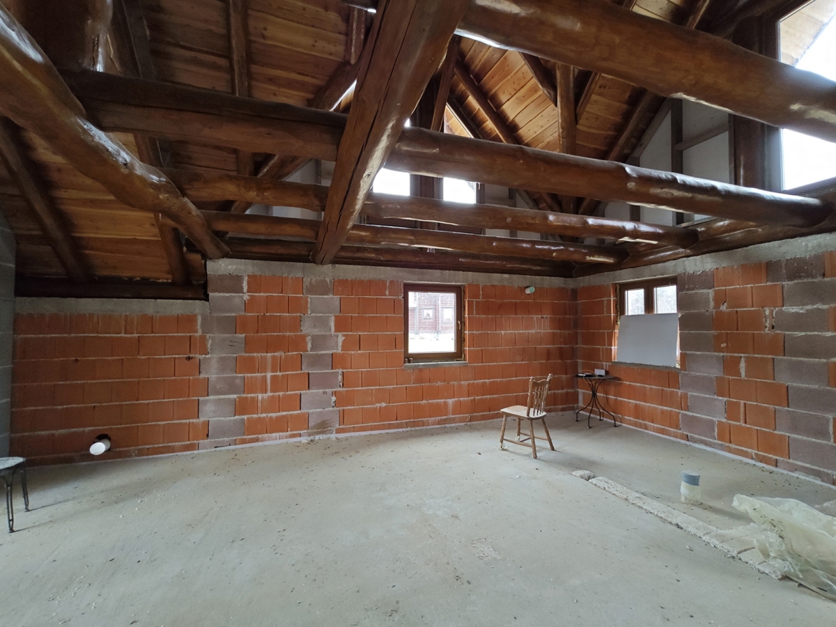 GORSKI KOTAR, FUŽINE - Hiša na mirni lokaciji