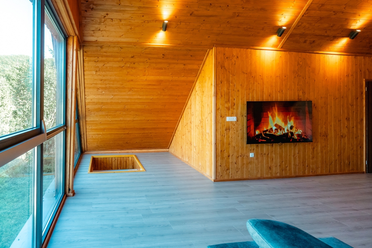 MRKOPALJ - Samostojna hiša z vrtom