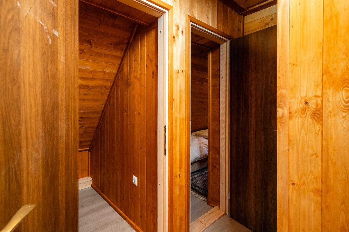 MRKOPALJ - Samostojna hiša z vrtom