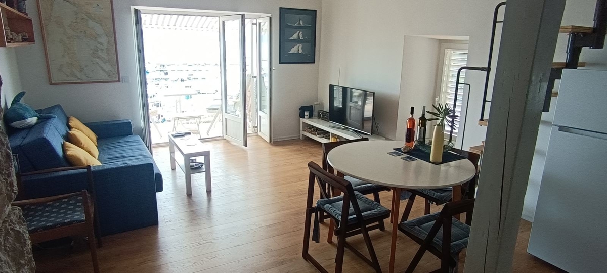 NOVI VINODOLSKI - Apartma v bližini morja s čudovitim razgledom