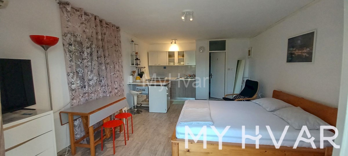 Hiša z več apartmaji v Vrboski