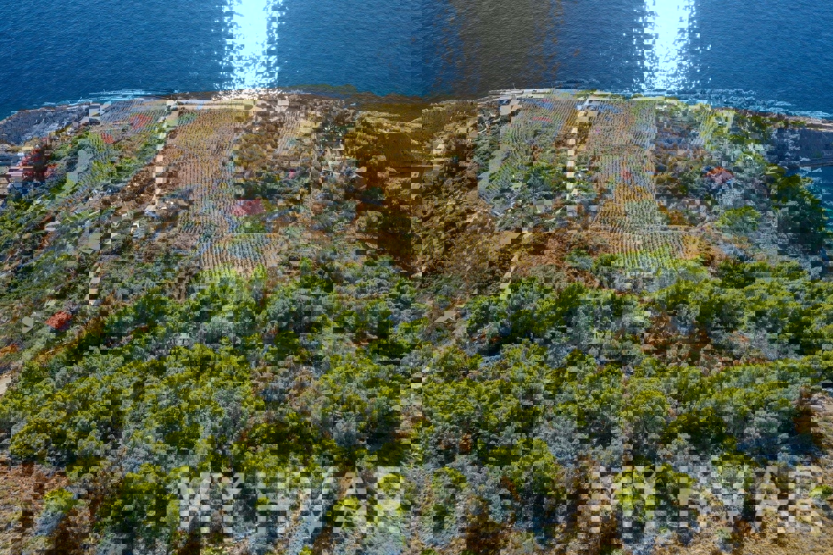 Zemljišče s projektom in pogledom na morje