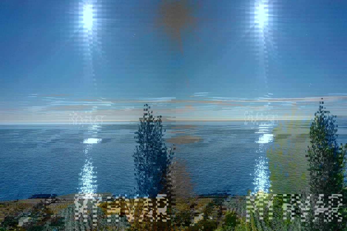 Zemljišče s projektom in pogledom na morje