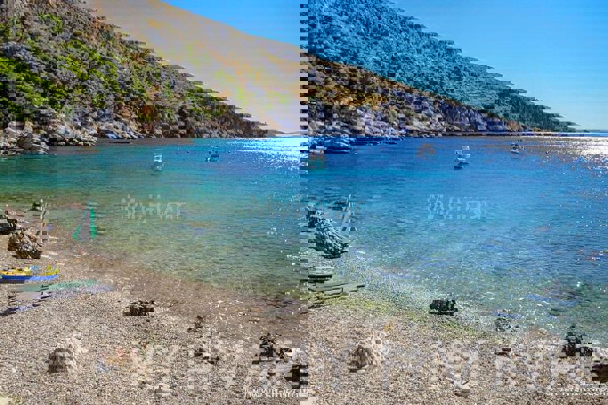 Zemljišče s projektom in pogledom na morje