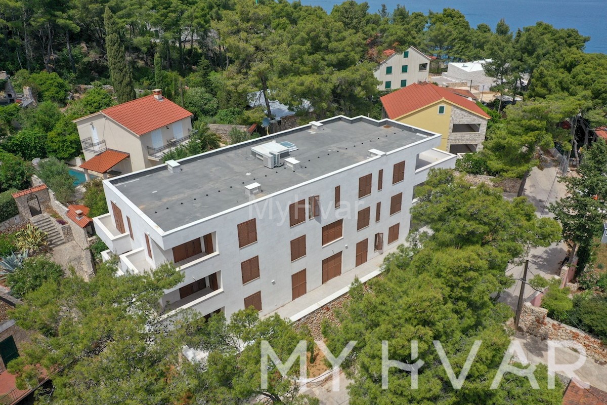 Novozgrajeno stanovanje v prvem nadstropju s pogledom na morje