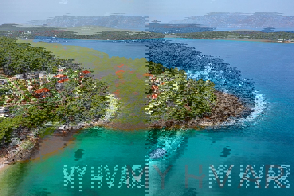 Stanovanjski blok v Vitarnji