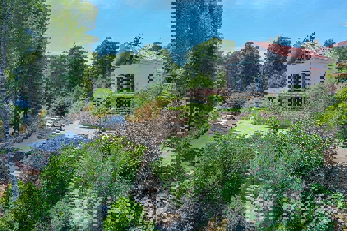 Edinstvena hiša v prvi vrsti do morja v Jelsi/Vrboski