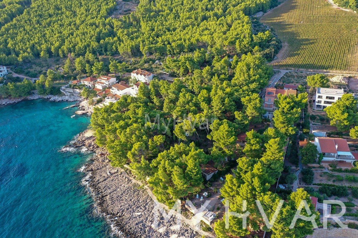 Gradbeno zemljišče s pogledom na morje v Zavali